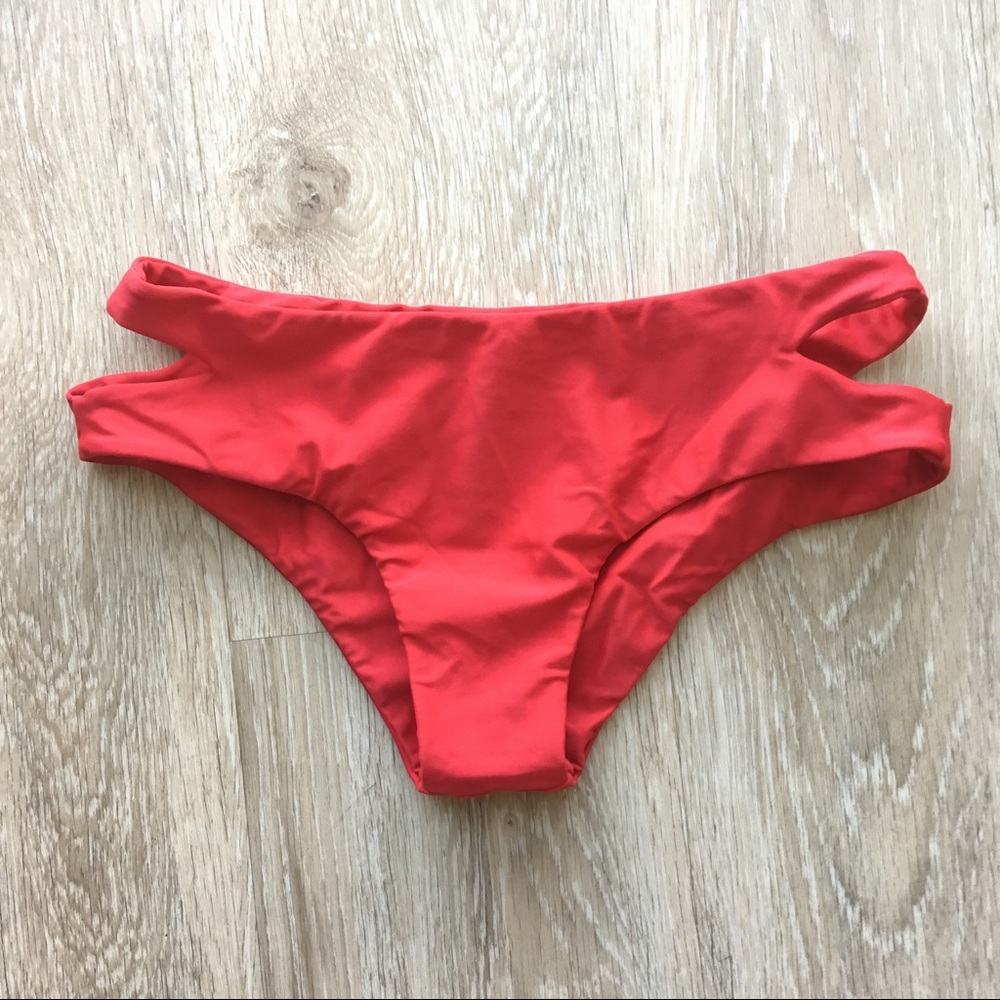 Benoa mako hibiscus bikini bottom